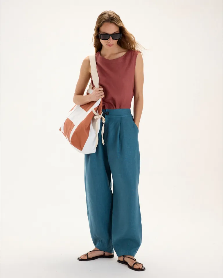 Pantalón de Lino Babucha con Pinzas y Bolsillos Plaqué en la Espalda de Blue Sheep en Pantalones para argentina