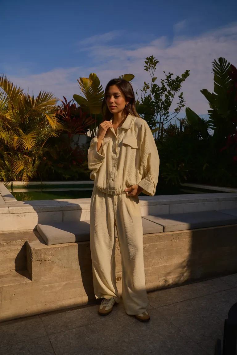 Chaqueta de lino con manga 3/4 y cintura elástica - Diseño clásico y elegante de Belle en Chaquetas para argentina