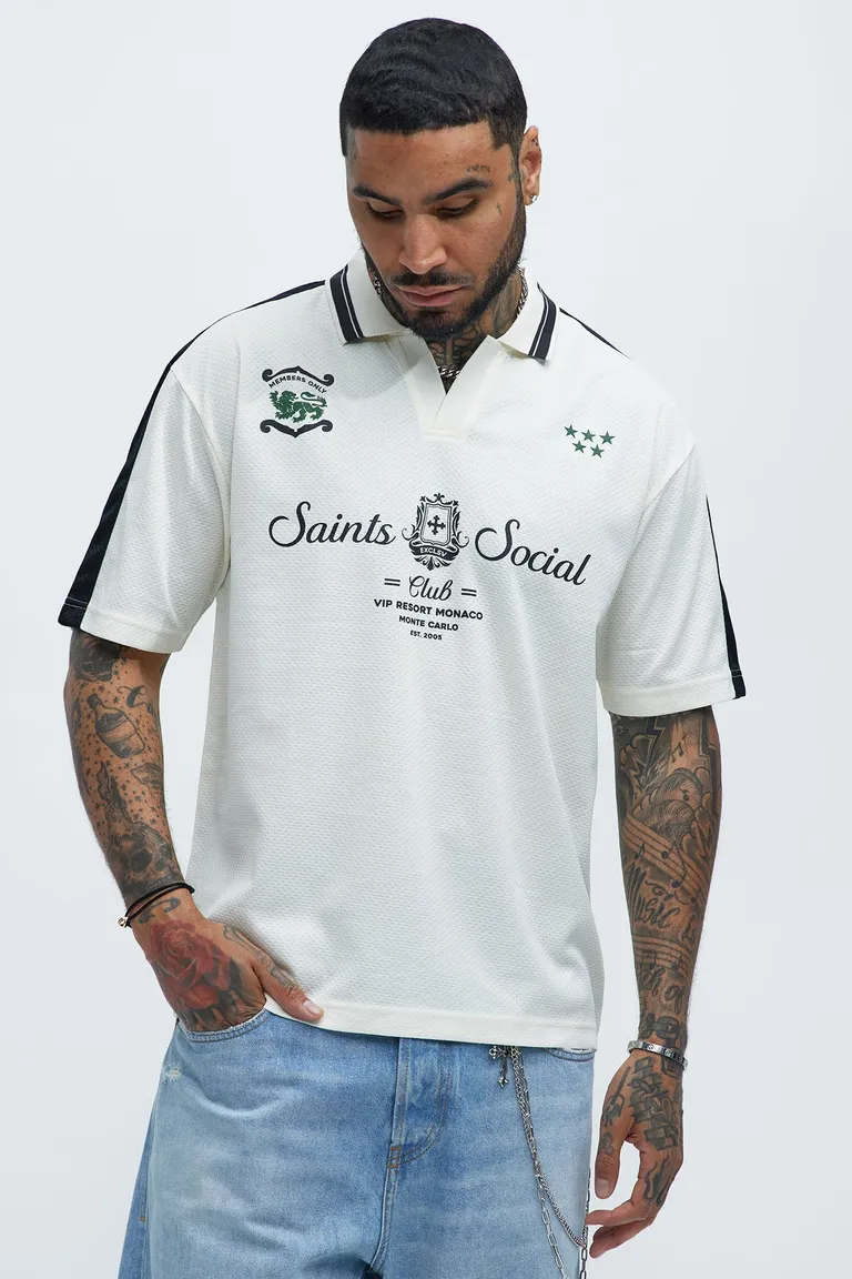 Camiseta fútbol cuello johnny saints de Fashion Nova en Remeras y Polos para argentina
