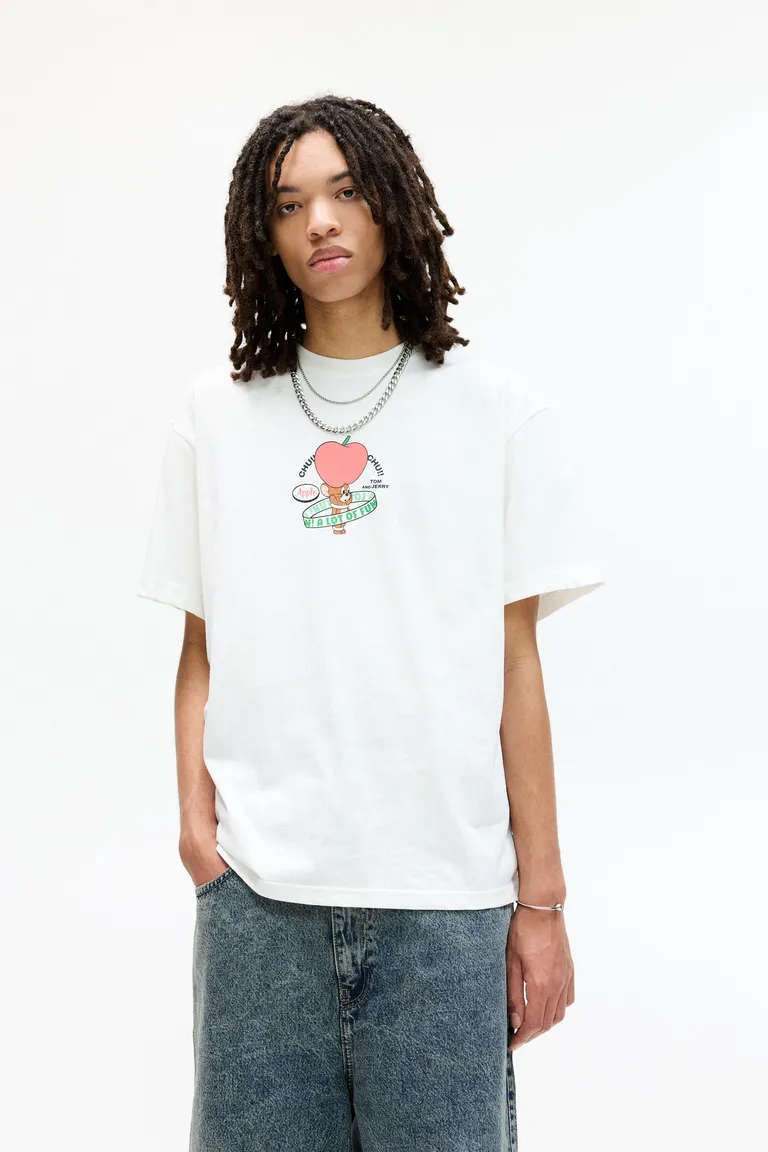Remera blanca tom y jerry de Pull&Bear en Remeras y Polos para argentina