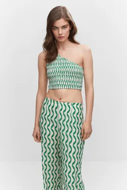 Top asimétrico fruncido de Mango en Tops para argentina