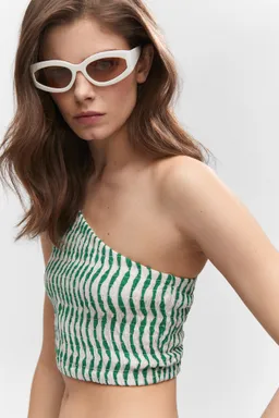 Top asimétrico fruncido de Mango en Tops para argentina