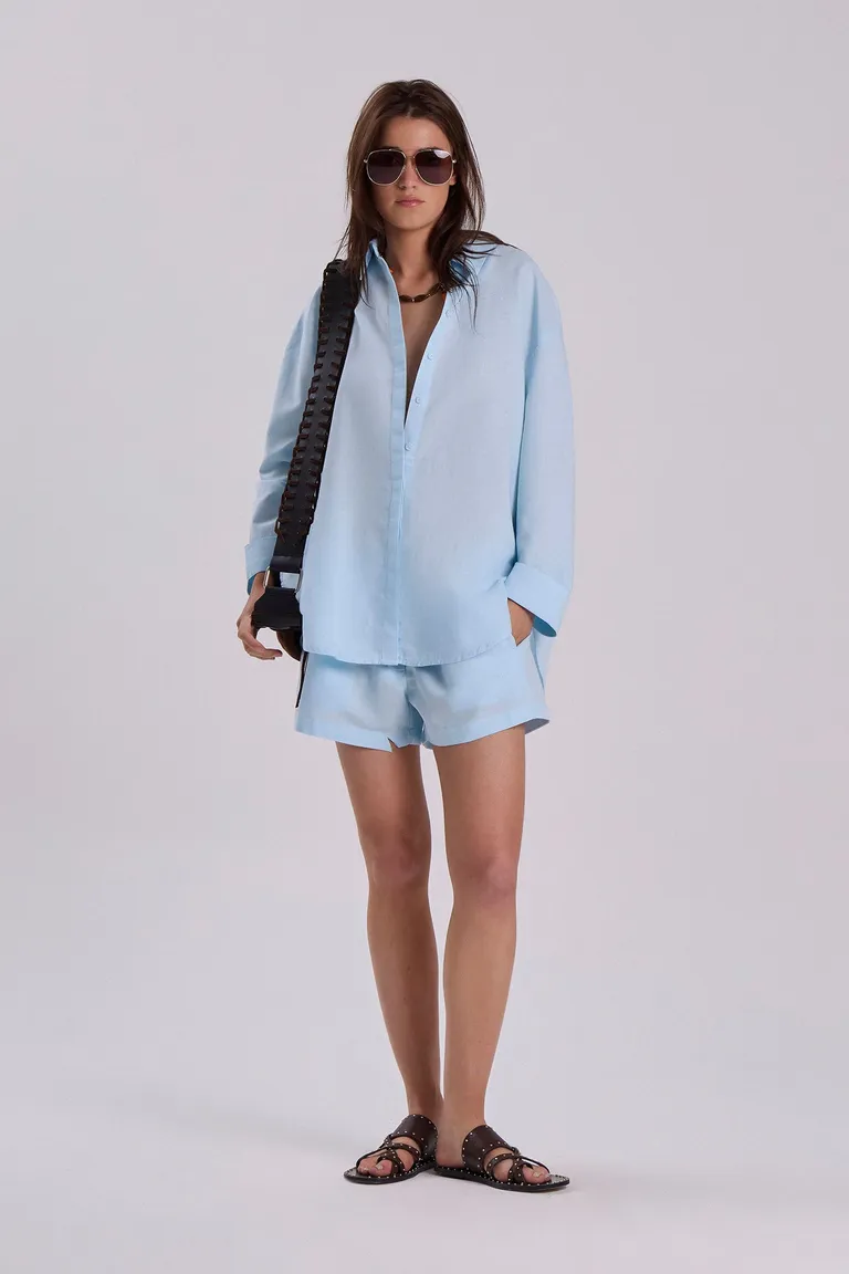 Camisa de lino y algodón de corte recto y diseño clásico de Maria Cher en Camisas para argentina