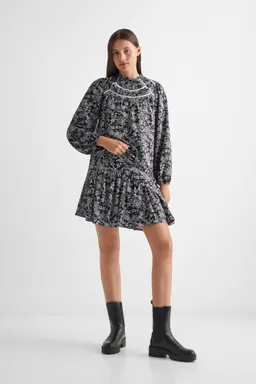 Falda con volantes estampada de Mango Teen en Faldas para argentina