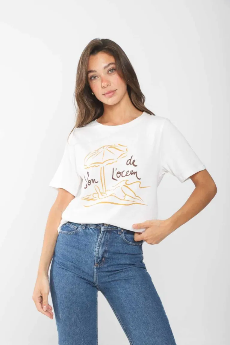 Remera blanca con estampa de leson para mujer de Belle en Remeras para argentina