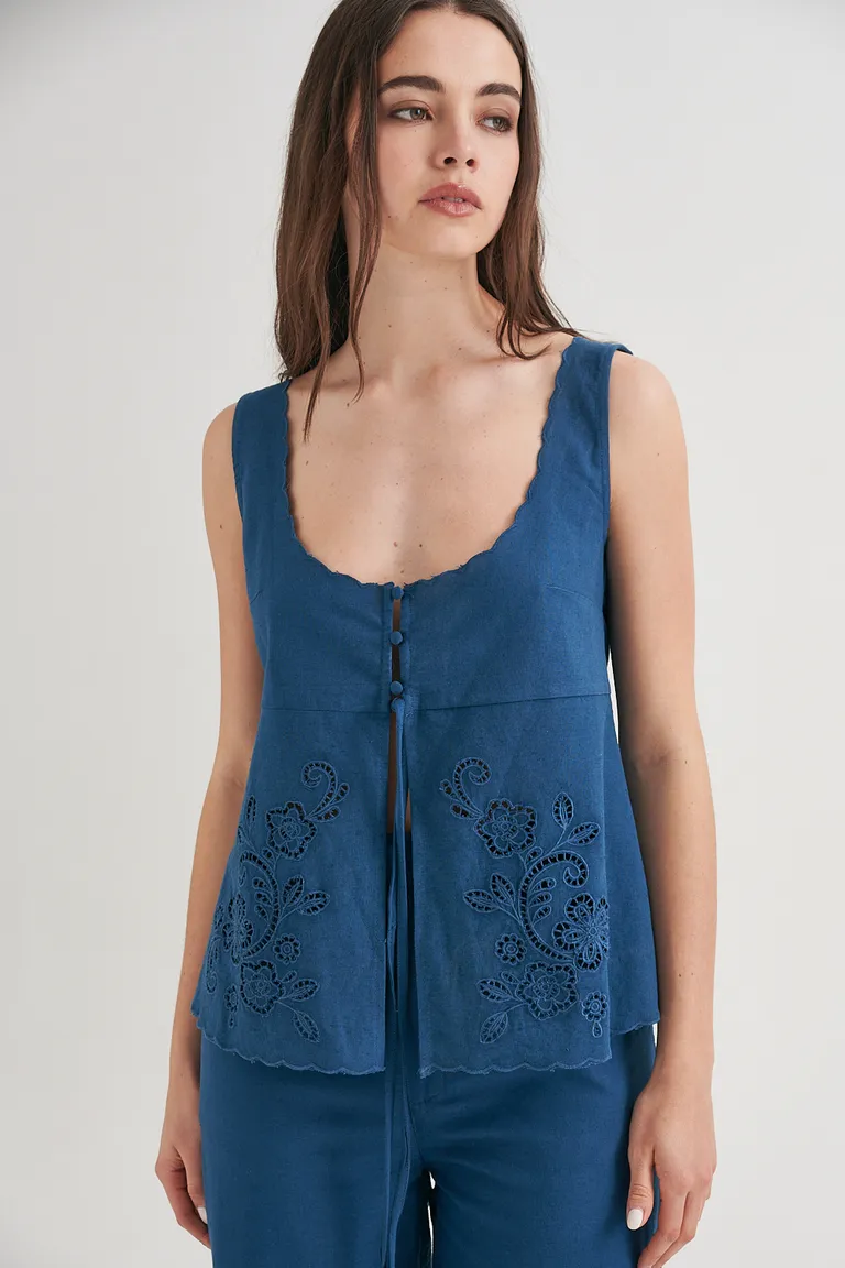 Blusa de algodón y lino con escote profundo y detalles bordados de Sweet en Blusas para argentina