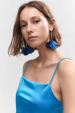Vestido corto satinado de Mango en Vestidos para argentina