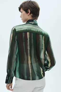 Blusa estampada con lazo de Mango en Blusas para argentina