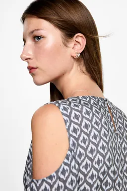 Vestido con hombros descubiertos de Mango Teen en Vestidos para argentina