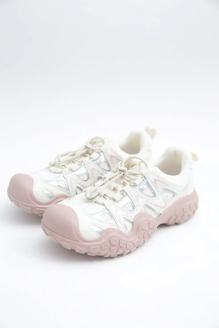 Zapatillas trekking de diseño combinado con textil y cuero, suela de goma para un uso diario de Las Pepas en Zapatillas para argentina