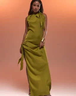 Vestido largo satén elegante de Musera en Vestidos para argentina