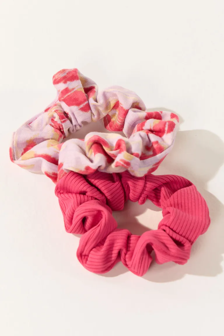 Set de dos scrunchies elásticos para cabello en combinación jersey y morley de Cuesta Blanca en Ropa Interior y Medias para argentina