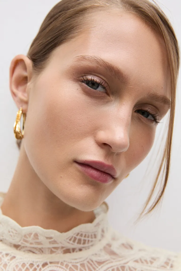 Blusa encaje algodón cuello alto de Mango en Blusas para argentina