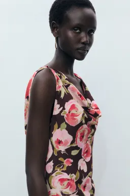 Vestido floral cuello drapeado de Mango en Vestidos para argentina