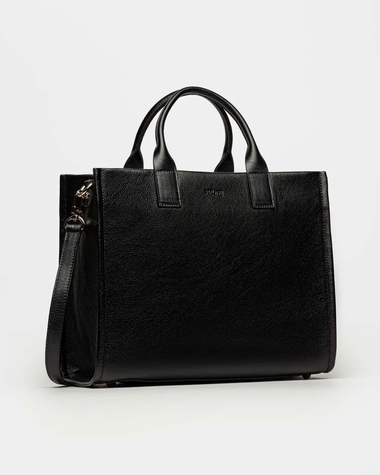 Cartera de mano capri en cuero vegetal liso elegante y versátil de Prüne en Bolsos y Carteras para argentina