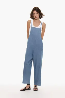 Jardinerito denim liviano de Lefties en Monos para argentina