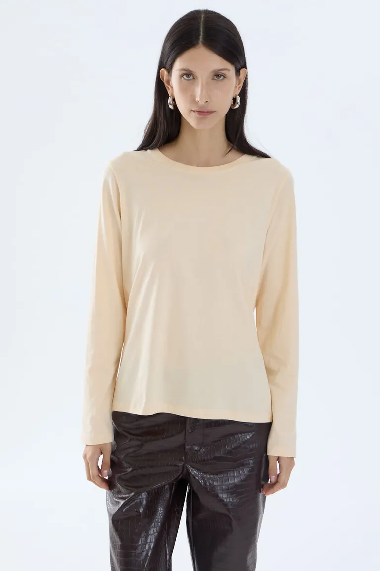 Remera de mujer de corte regular con mangas largas y escote redondo de Portsaid en Remeras para argentina