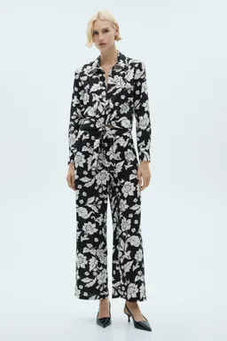 Pantalón recto estampado floral de Mango en Pantalones para argentina
