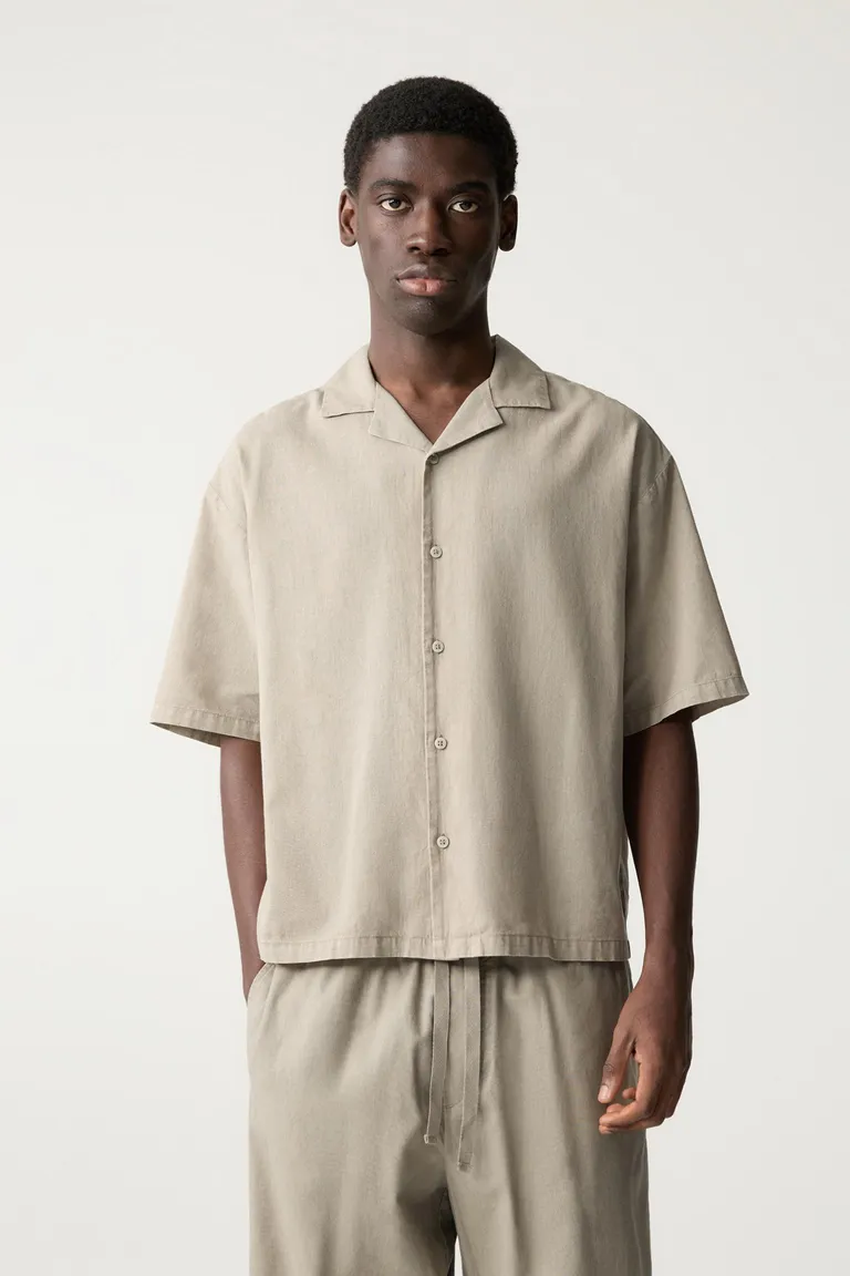 Camisa manga corta con lino de Pull&Bear en Camisas para argentina