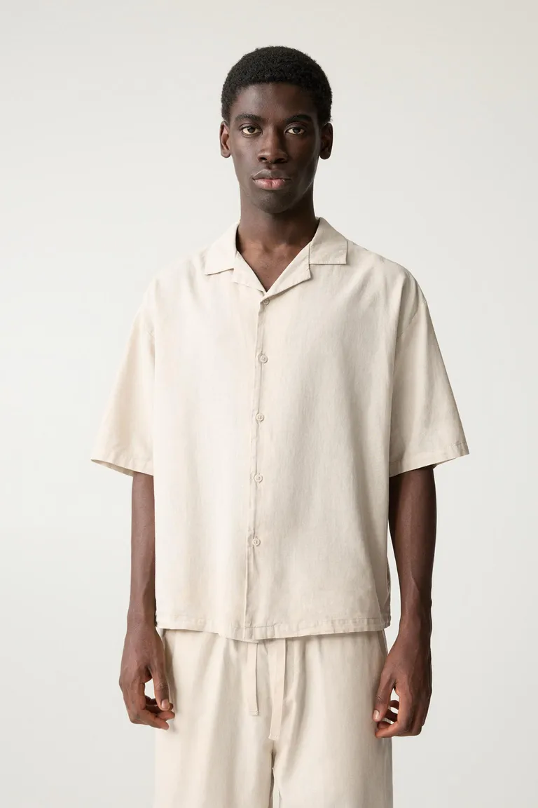 Camisa manga corta con lino de Pull&Bear en Camisas para argentina