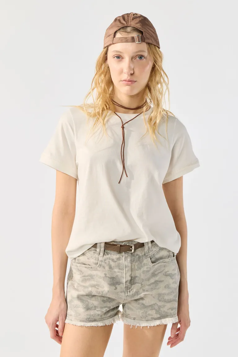 Remera básica de manga corta con entredós para mujer de Cuesta Blanca en Remeras para argentina