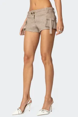 Short cargo micro efecto cuero de Edikted en Shorts para argentina