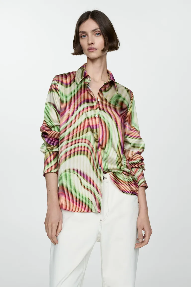 Camisa satinada estampada de Mango en Camisas para argentina