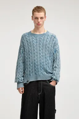 Sweater ochos rotos stwd de Pull&Bear en Buzos y Sweaters para argentina