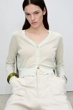 Cárdigan crop semitransparente de Mango en Buzos y Sweaters para argentina