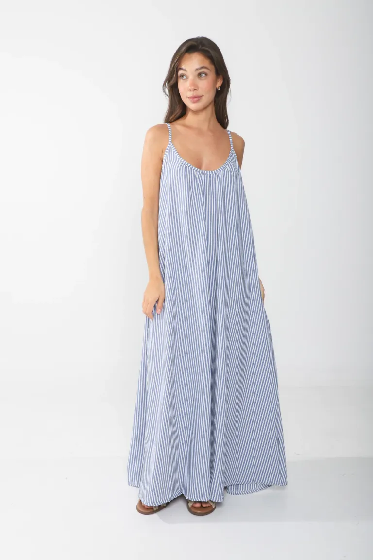 Vestido rayado en buble con breteles ajustables y escote en la espalda de Belle en Vestidos para argentina