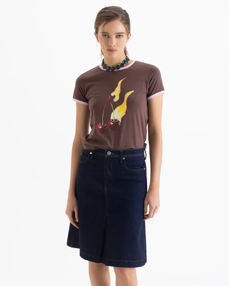 Pollera midi de denim con tabla frontal y calce holgado de Jazmin Chebar en Faldas para argentina