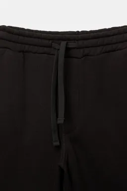 Bermuda jogger skater de Pull&Bear en Bermudas y Shorts para argentina