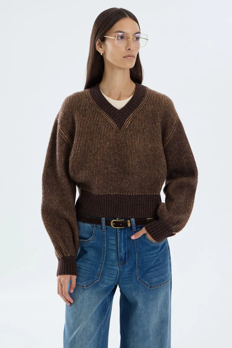 Sweater con escote en V y textura de tejido tramado de Portsaid en Buzos y Sweaters para argentina