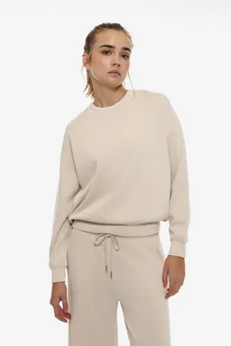 Buzo deportivo holgado de Lefties en Buzos y Sweaters para argentina