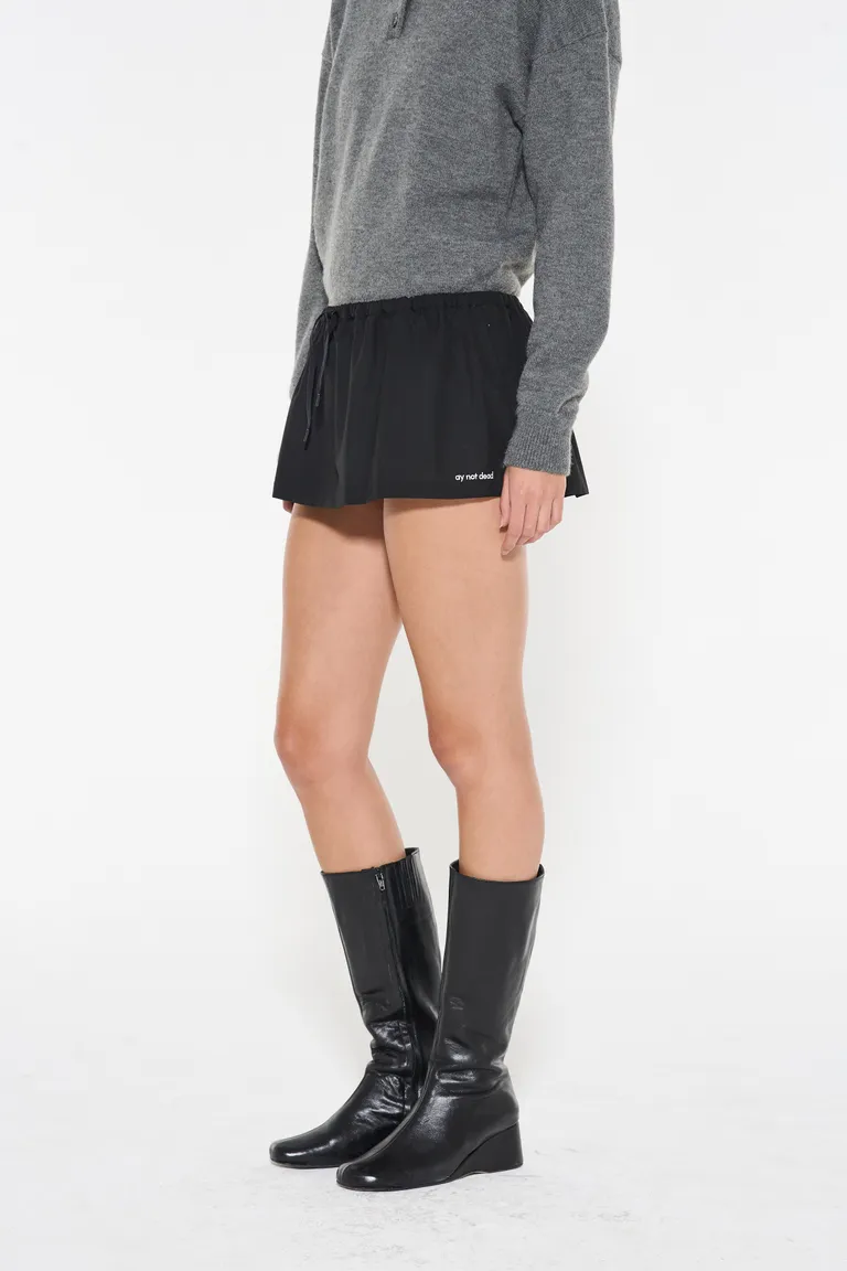 Shorts negro de microfibra para mujer de Ay Not Dead en Shorts para argentina