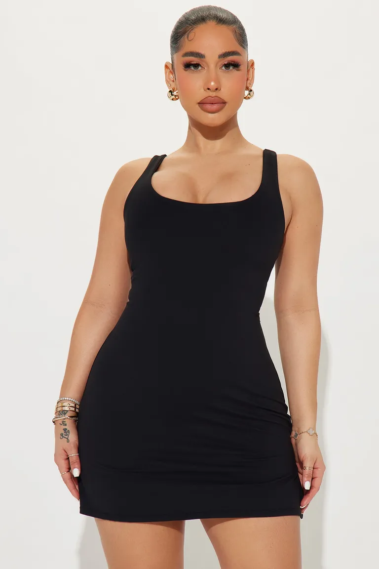 Vestido tenis deportivo courtside de Fashion Nova en Vestidos para argentina