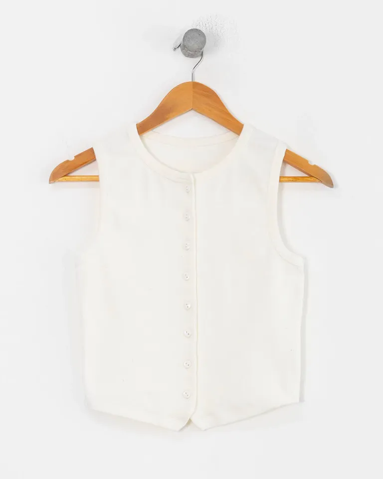 Musculosa marrón con cuello redondo y cierre frontal con botones de Sky en Tops para argentina