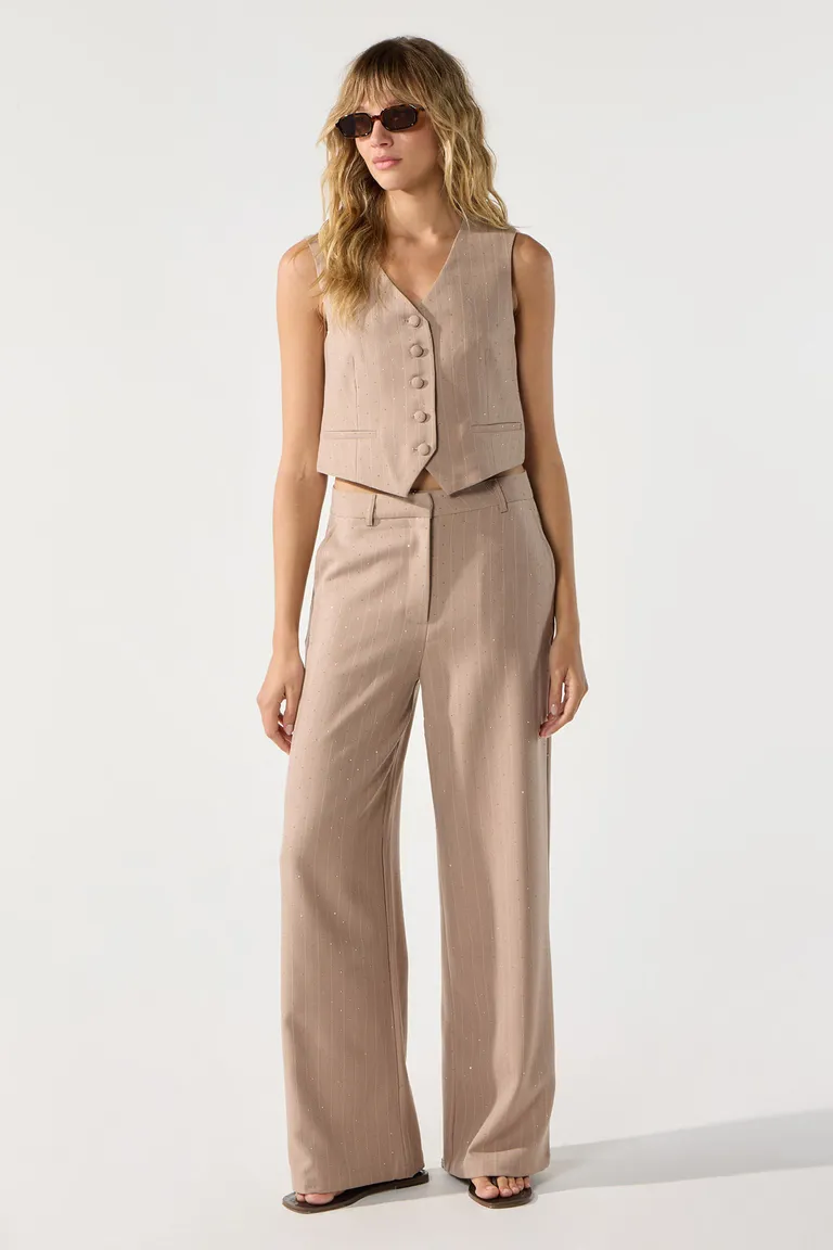 Pantalón recto en tela sastrera con detalles de hotfix, diseño formal y elegante para la mujer de Cuesta Blanca en Pantalones para argentina