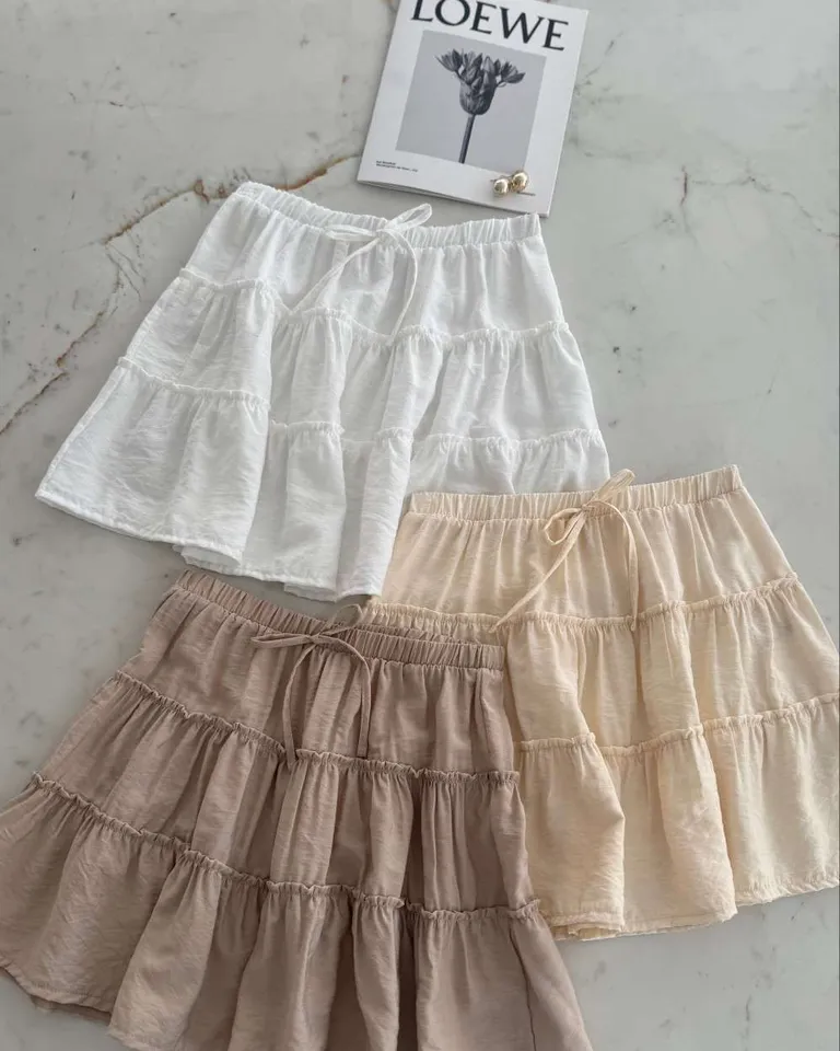 Pollera corta paisana con doble frunce y tiritas en tonos beige de Hesed en Faldas para argentina