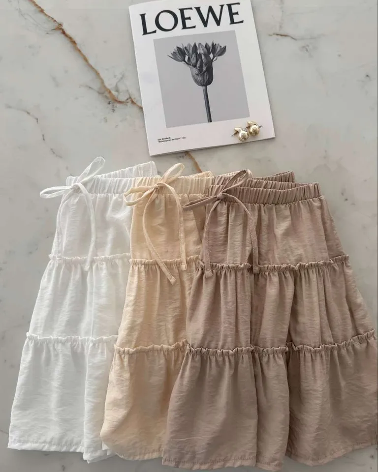 Pollera corta paisana con doble frunce y tiritas en tonos beige de Hesed en Faldas para argentina