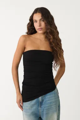Top bandeau asimétrico de Stradivarius en Tops para argentina