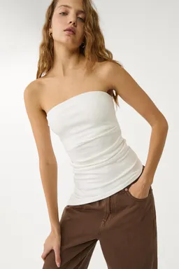 Top bandeau asimétrico de Stradivarius en Tops para argentina