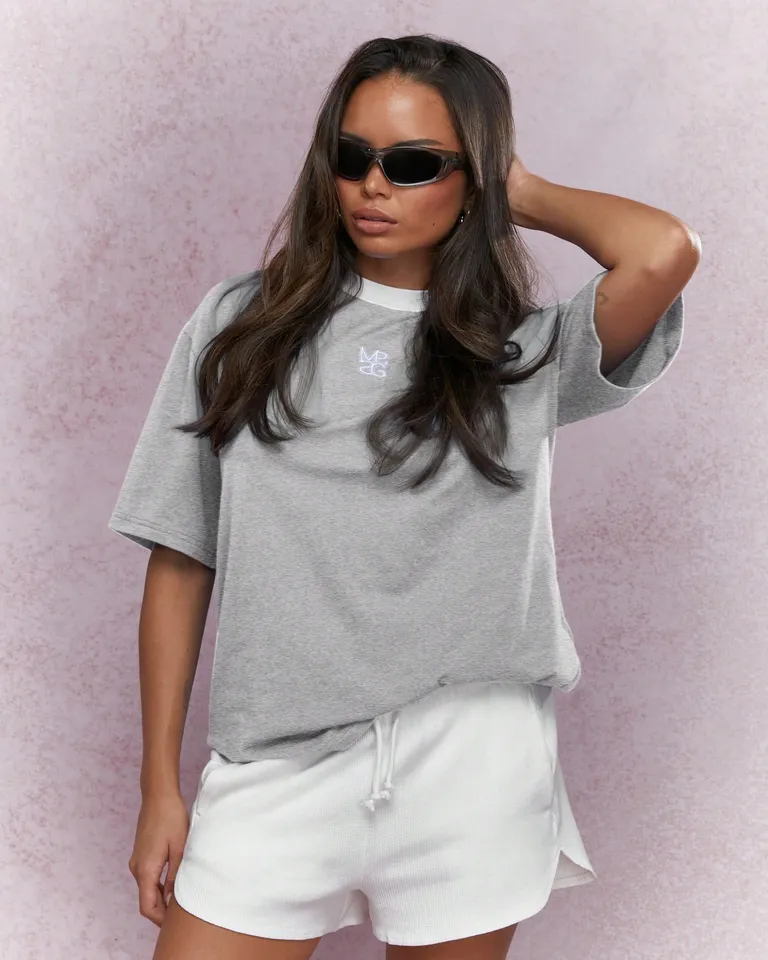 Remera con logo bordado de Missguided en Remeras para argentina