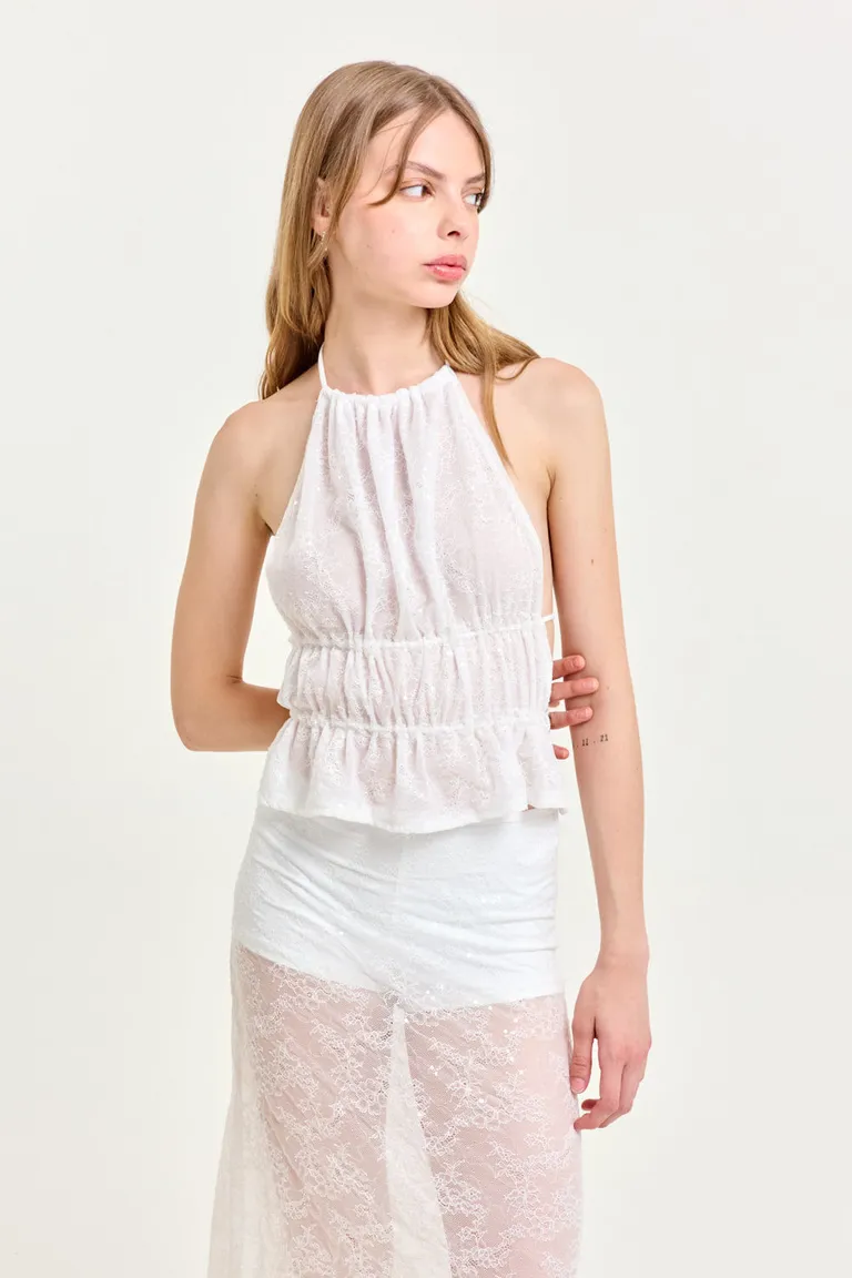 Sofisticado top blanco con frunces, encaje y lentejuelas para mujer de 47 Street en Tops para argentina