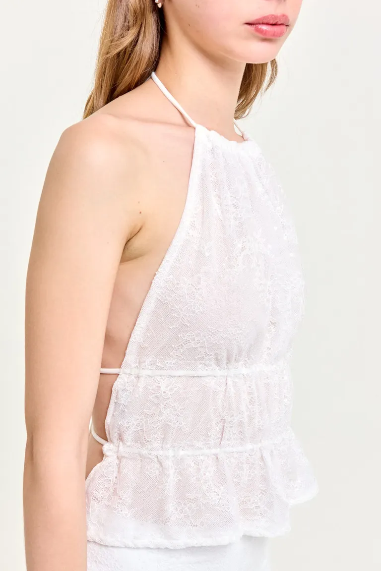 Sofisticado top blanco con frunces, encaje y lentejuelas para mujer de 47 Street en Tops para argentina