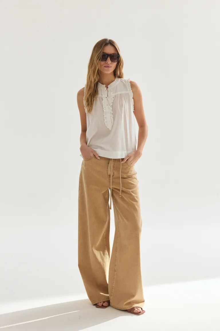 Blusa sin mangas de corte clásico en color blanco para mujer de Akiabara en Blusas para argentina