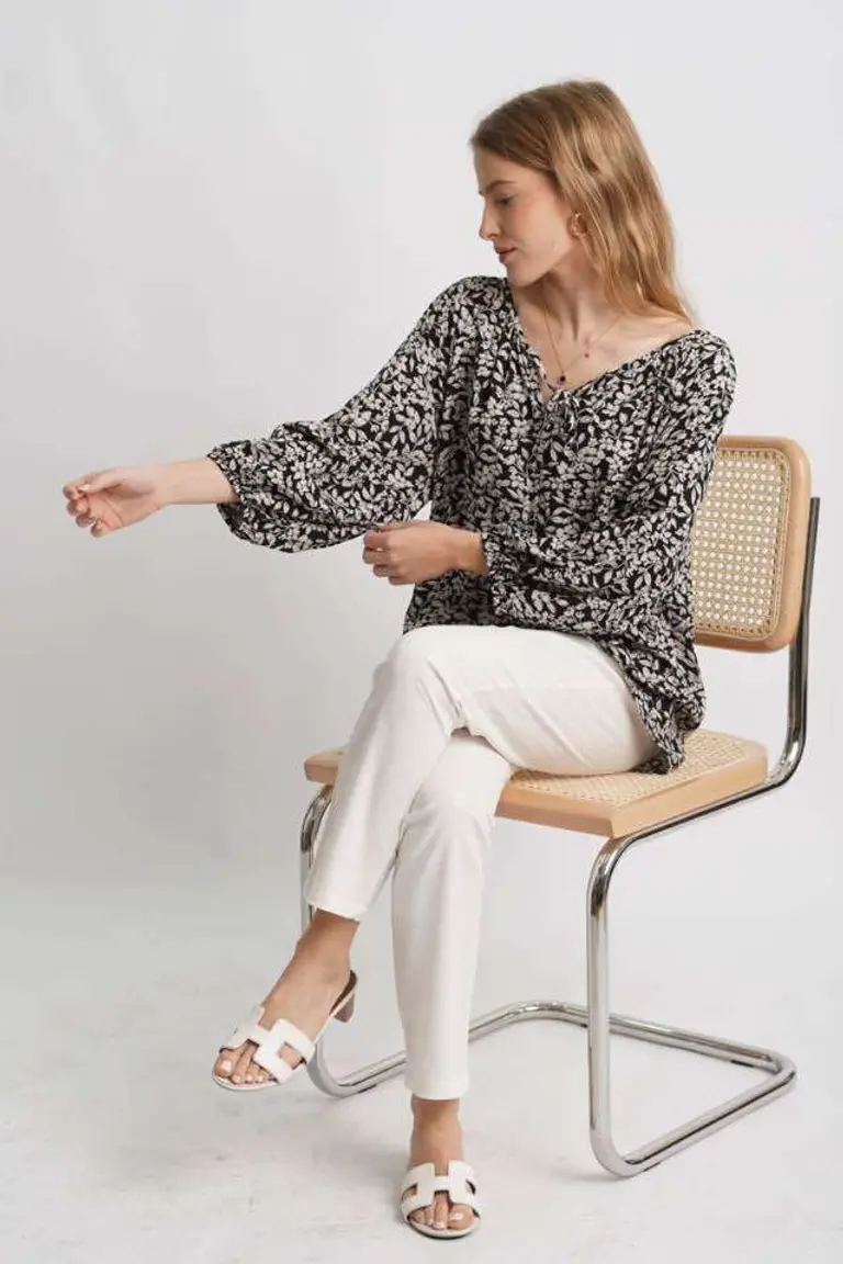 Blusa estampada con botones de Hesed en Blusas para argentina