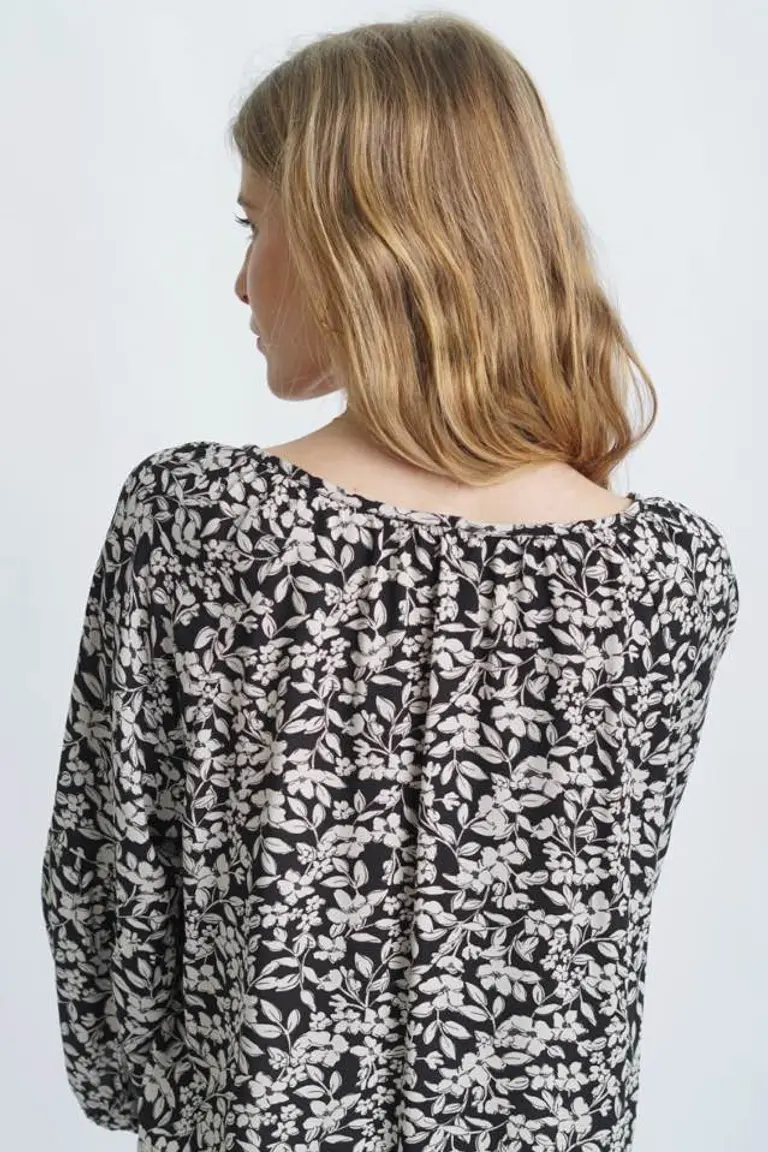 Blusa estampada con botones de Hesed en Blusas para argentina