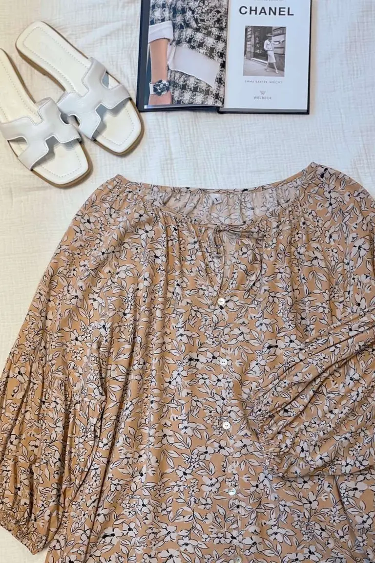 Blusa estampada con botones de Hesed en Blusas para argentina