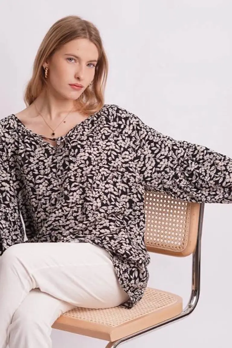 Blusa estampada con botones de Hesed en Blusas para argentina